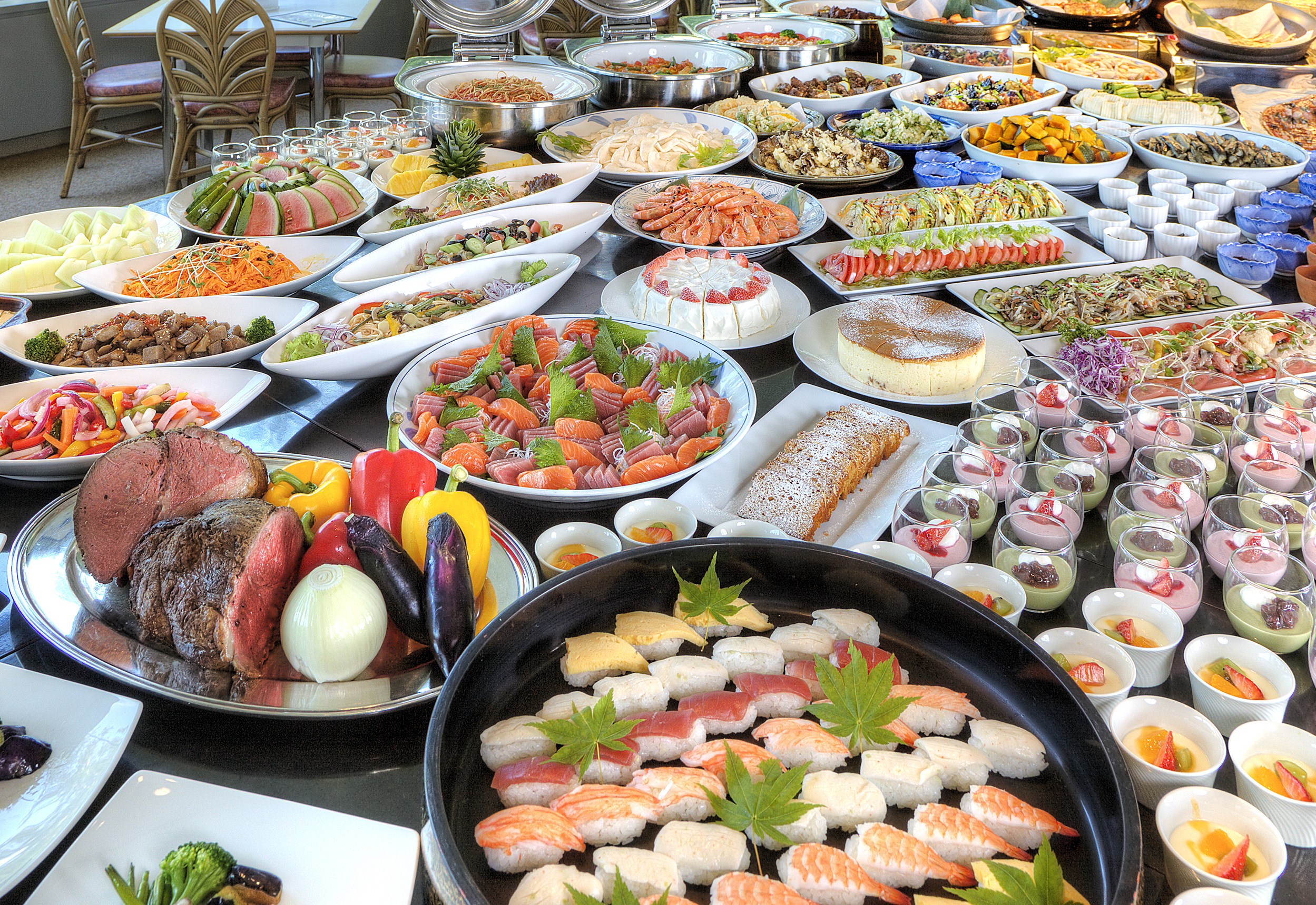 夕食バイキング(イメージ)