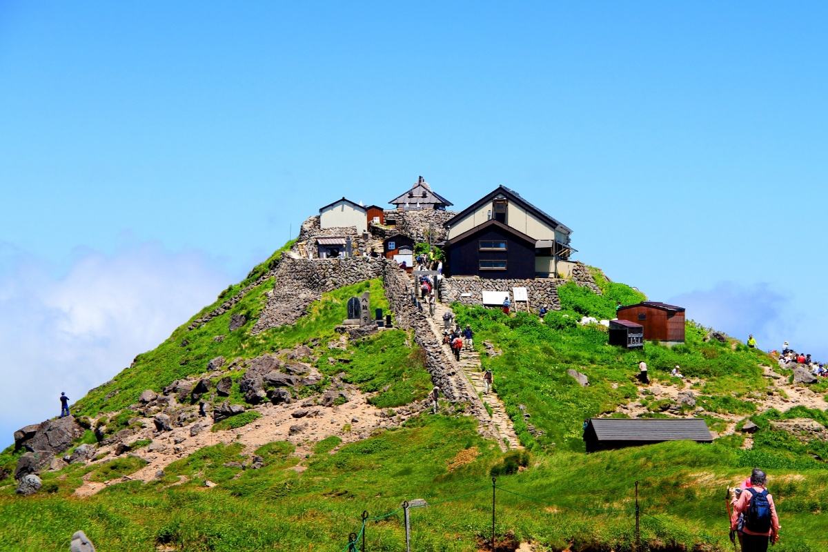 月山神社本宮