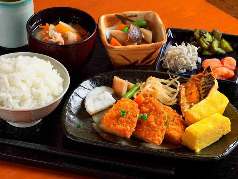 朝食