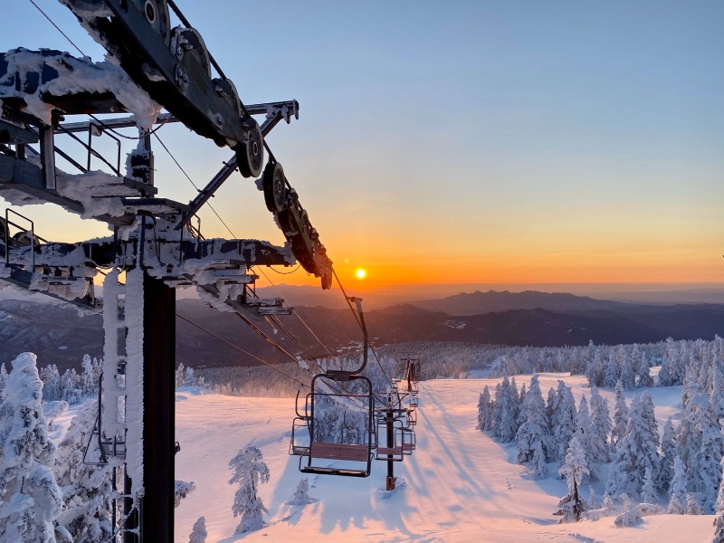 横手山・渋峠スキー場のスキーツアー・スノボツアー｜ビッグホリデー