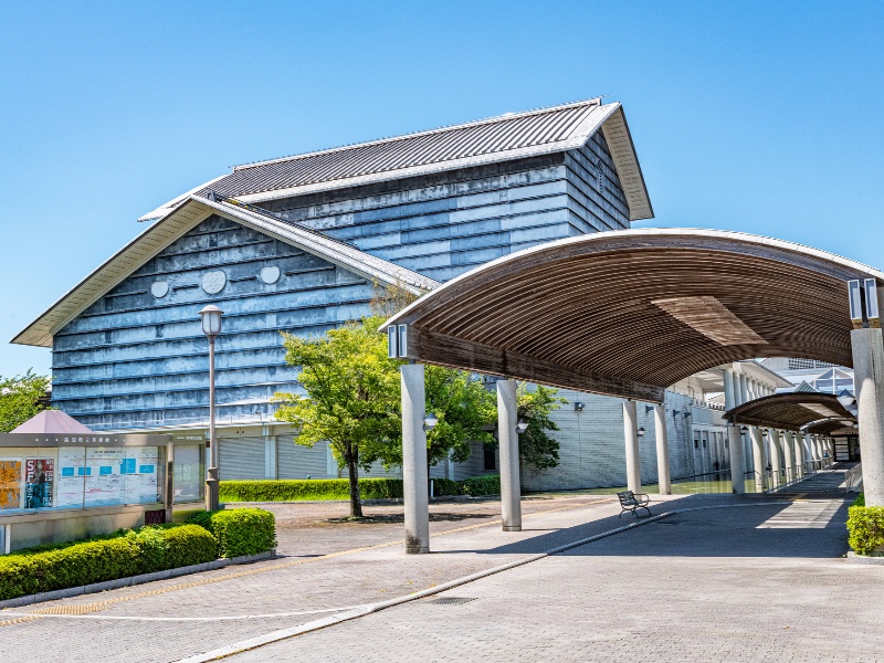 高知県立美術館