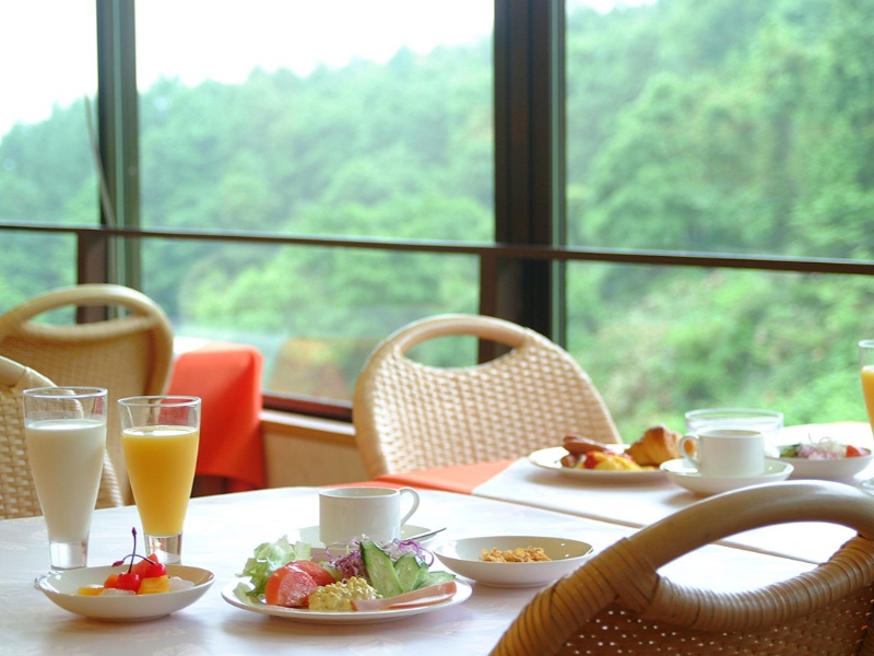 湯元ニセコプリンスホテルひらふ亭　朝食ビュッフェ　（イメージ）