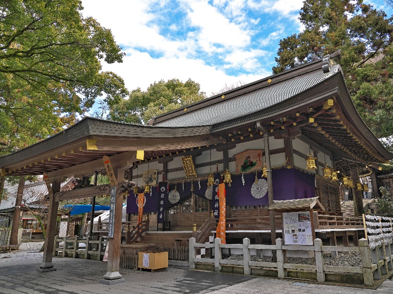 枚岡神社