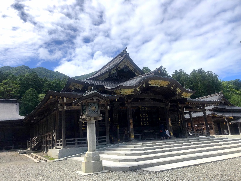 彌彦神社