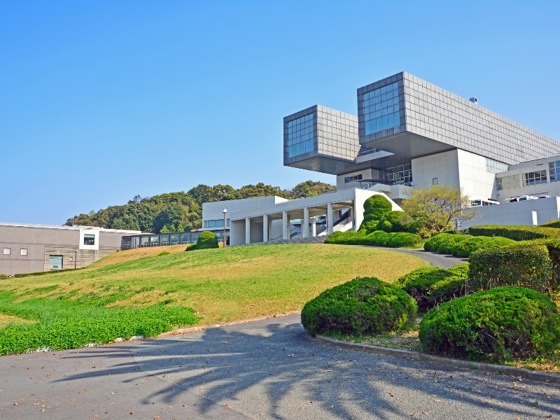 北九州市立美術館